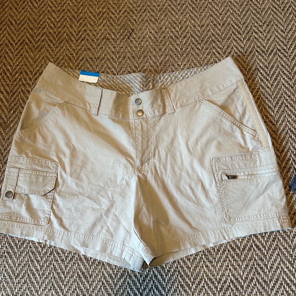 Columbia Tan Cargo Shorts Lightweight Cotton Blend